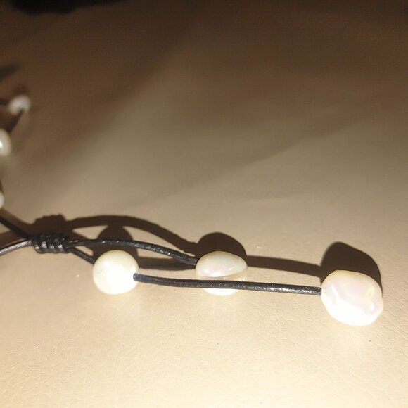 Necklace Handcrafted Pearl Leather Cord Lariat Style 24 inches - Picture 8 of 9